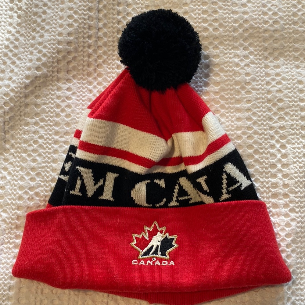 Vintage nike team Canada toque